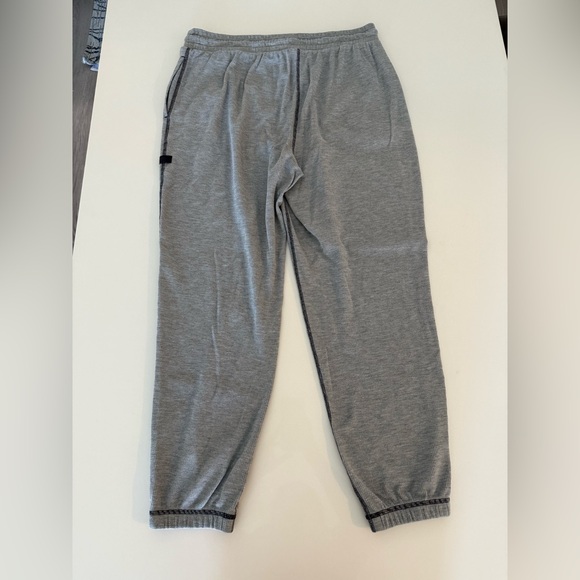 Fabletics Womens Go-To Waffle Knit Drawstring Gray Joggers Sweatpants Sz XL - Picture 5 of 9